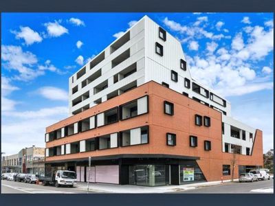 302 / 28 Riddell Parade, Elsternwick