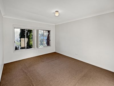 16 Howard Avenue, Dubbo