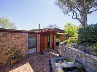 64 Carter Crescent, Calwell