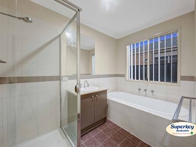 25 Cobram Street, Tarneit