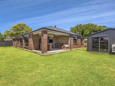 2 Longmore Street, Kangaroo Flat