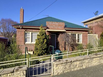 9 Cross Street, New Town