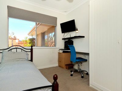 34 Hawker Street , Safety Bay