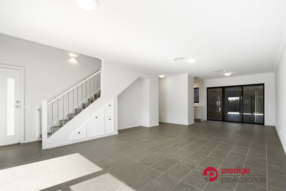 87 Hennessy Avenue, Moorebank