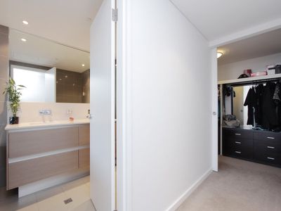 1606 / 96 Bow River Crescent, Burswood