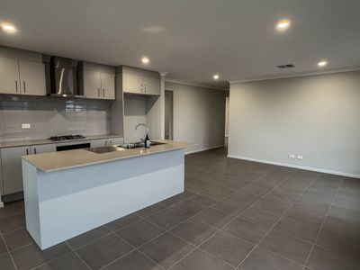 44 Melaleuca Way, Murray Bridge