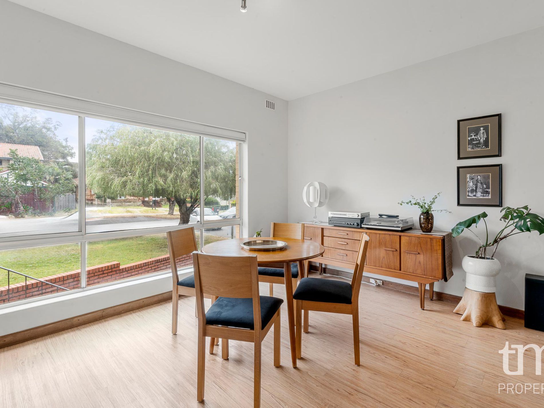 4 / 42 Broadway, Crawley