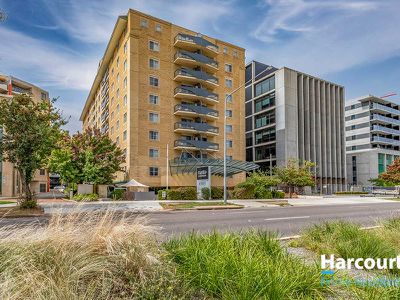 120 / 84 Northbourne Avenue, Braddon