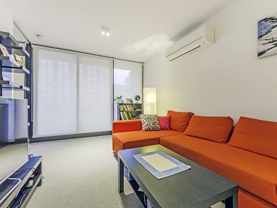 417 / 74 Queens Road, Melbourne