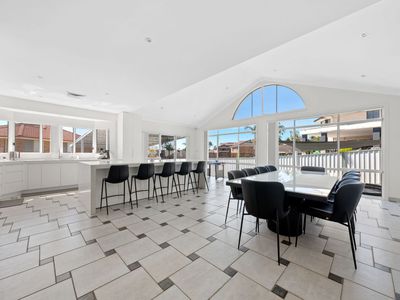 6 Bishop Close, Green Valley
