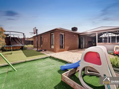 6 Field Street, Manor Lakes