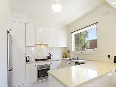 7 / 17 The Esplanade, Geelong