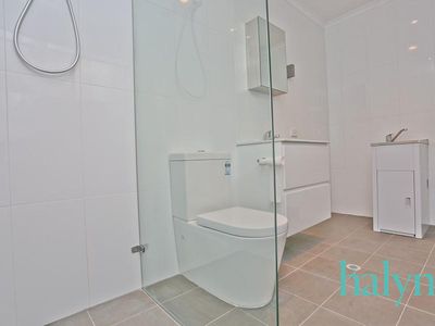8 Lawrence Avenue, West Perth