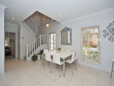 10 Wisteria Court, Flora Hill