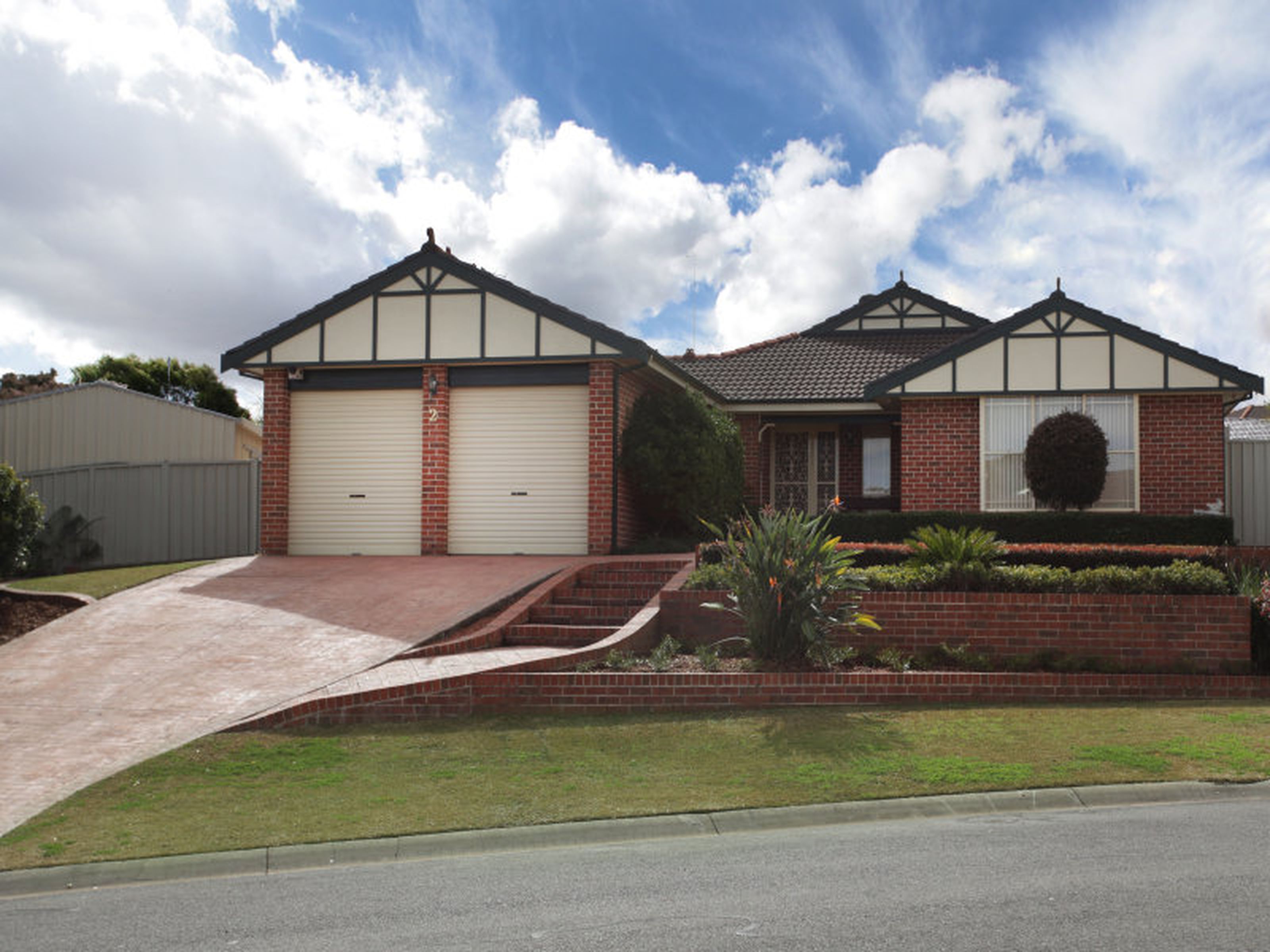 2 Esson Place, GLENMORE PARK