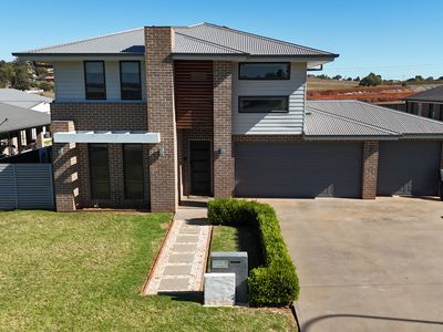 7 Hydrangea Avenue, Parkes