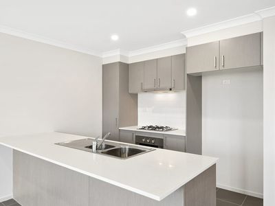 38 Straw Flower Circuit, Greenvale