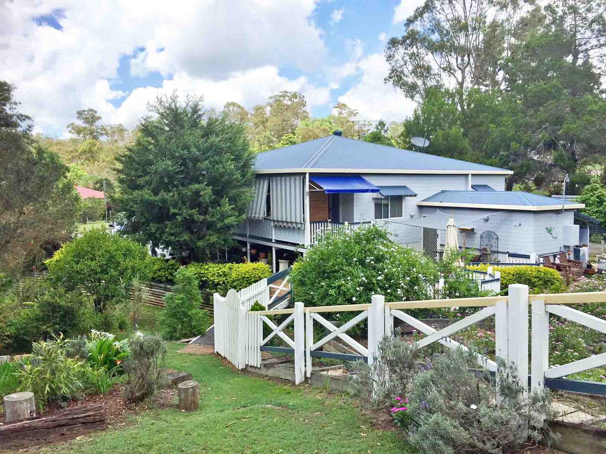 27 Broadway Street, Herberton