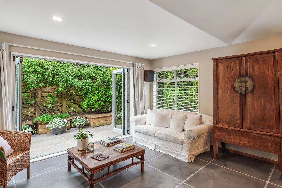 3 Southleigh, Raumati South