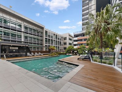 2003 / 9 Edmondstone Street, South Brisbane