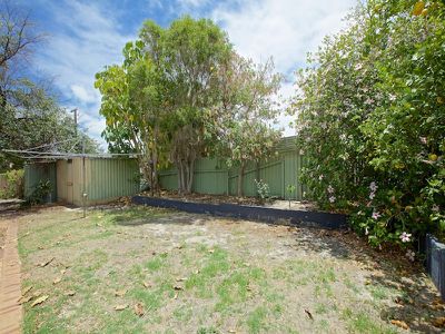 25 Derrington Crescent, Balga