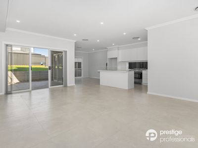 72 Eighth Avenue, Austral