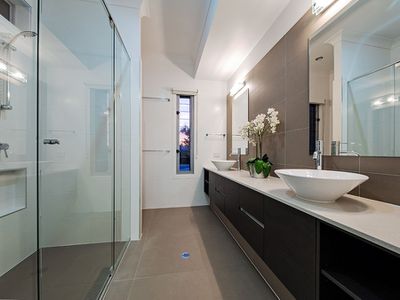 35 Feathertail Pl, Wakerley