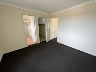 17 Wilcannia Way, Hoxton Park