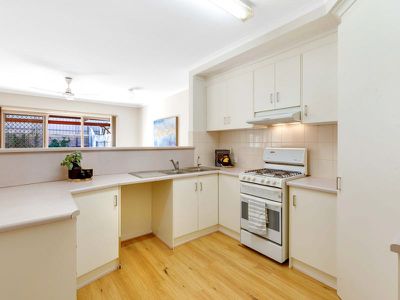 15 Walker Court, Enfield
