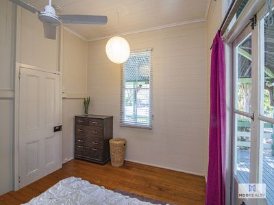 92 William Street West, Coalfalls