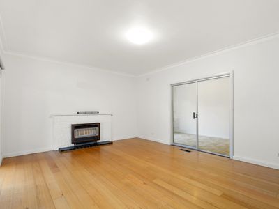 11 McGhee Street, Sale