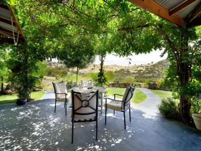 2735 Beechworth Road, Leneva