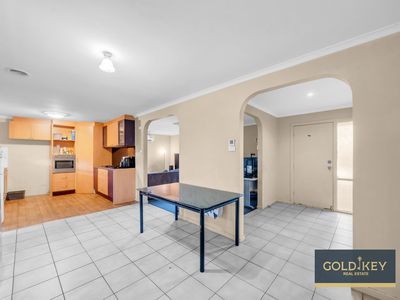 10 Pardalote Close, Werribee