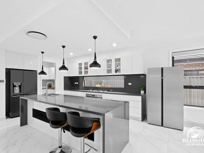 37 Frontier Avenue, Marsden Park