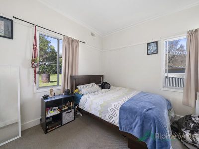 24 Kiewa Crescent, Mount Beauty