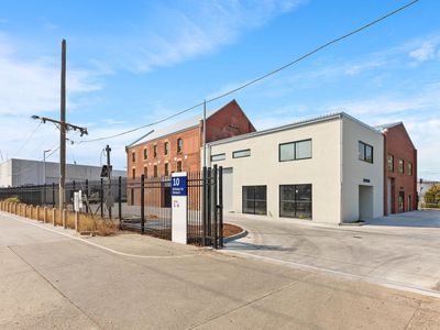 6 / 10 Mc Robert Street, Newport