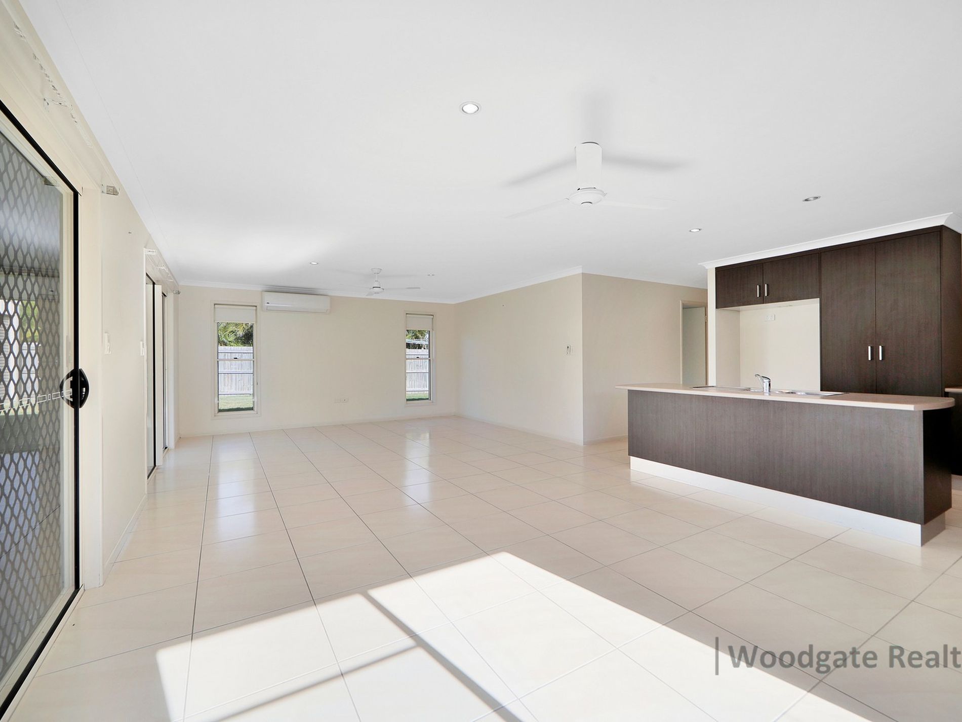 8 ORIOLE COURT, Woodgate