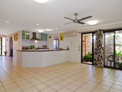 10 Woolumba Street, Tewantin