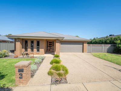 3 Killarney Crescent , Tatura