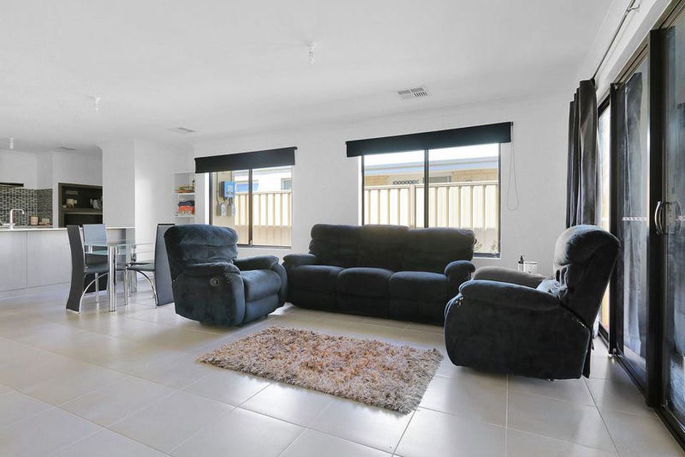 18 Baroness Road , Baldivis