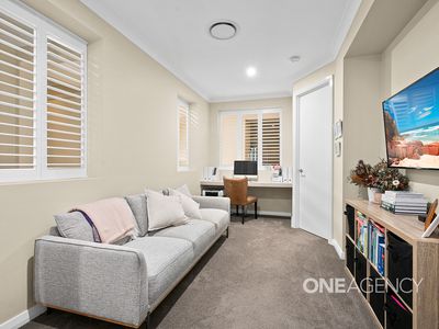 4 Honeybee Crescent, Calderwood
