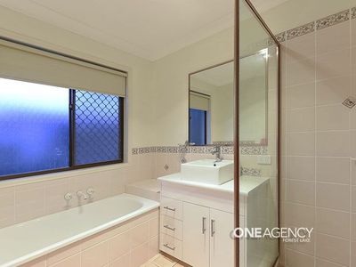 12 Balmoral Place, Forest Lake