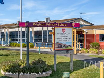 1 / 19 Joseph Link, Brighton