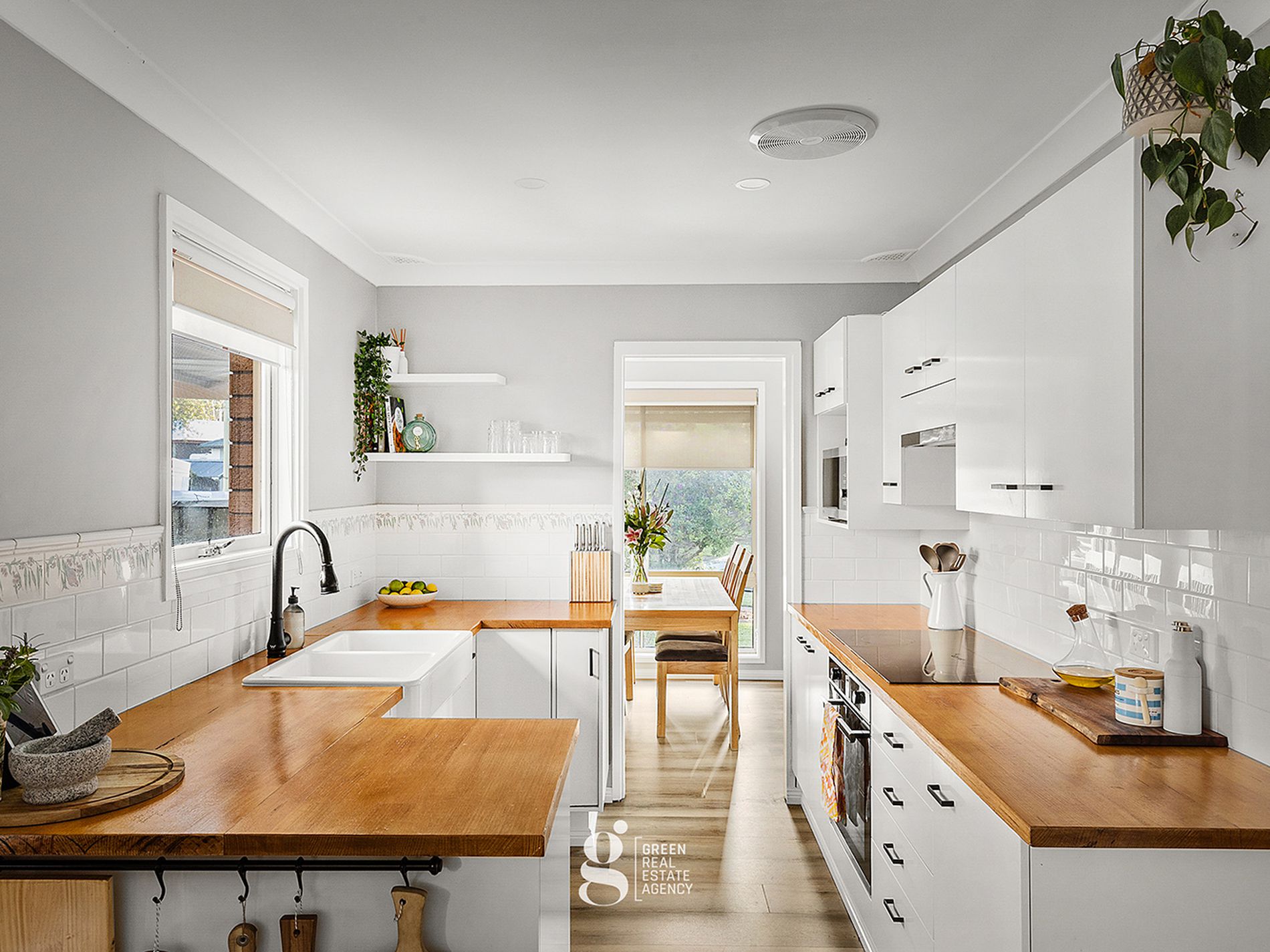 16 Myuna Crescent, Seven Hills