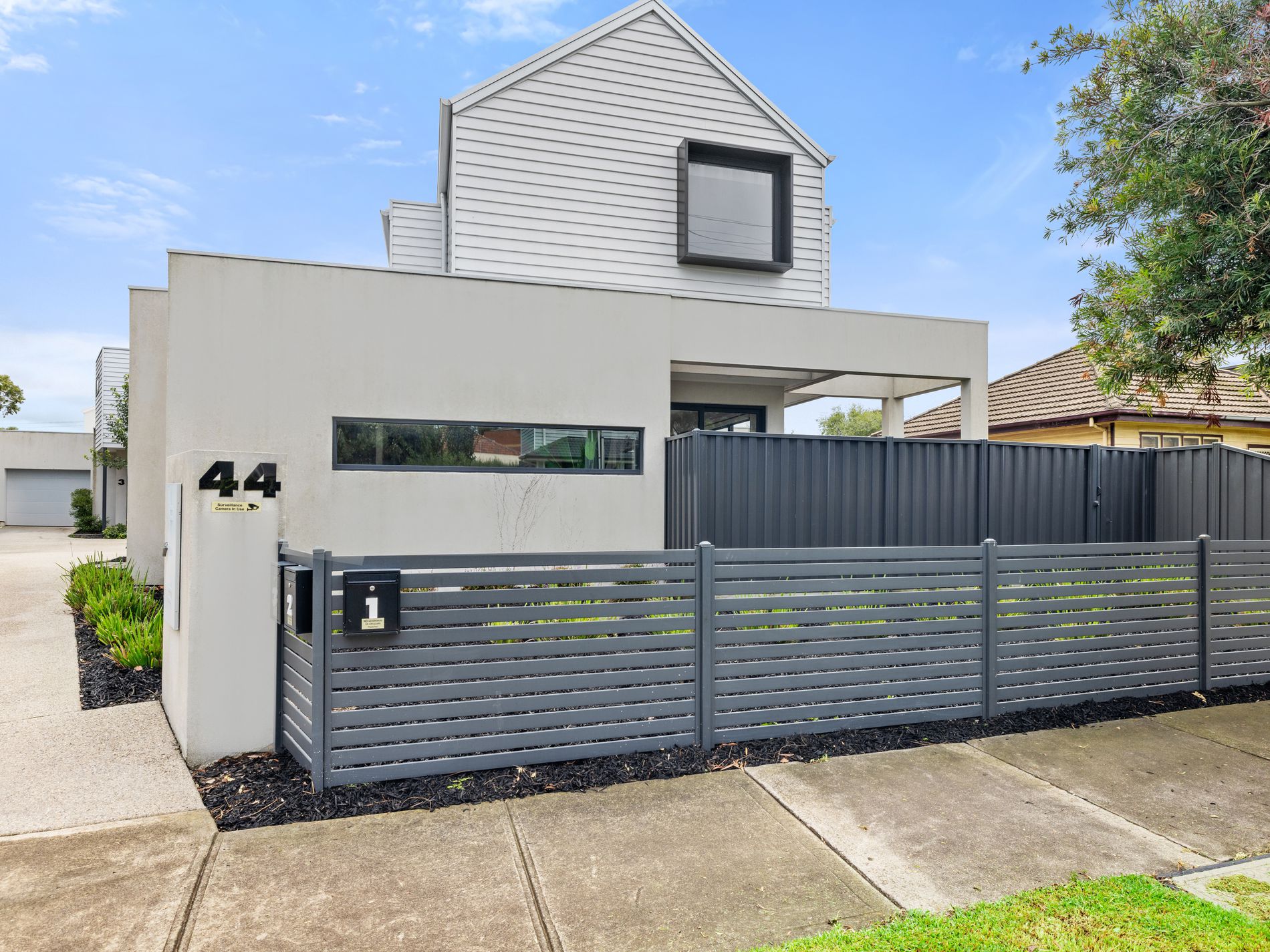 1 / 44 Ararat Street, Altona North