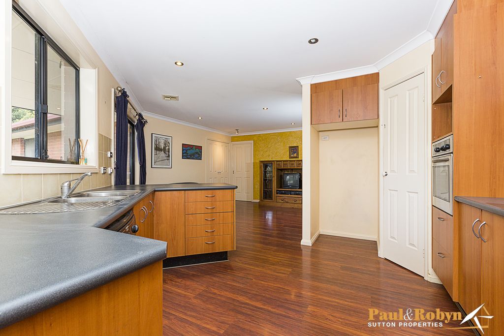 22 Dillwynia Crescent, Jerrabomberra