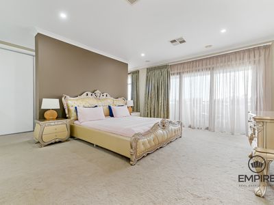 62 Como Parade, Clyde North