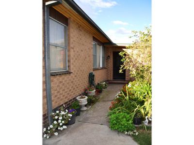 107 Lakeside Avenue , Mount Beauty