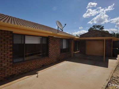4 Villiers Avenue, Dubbo