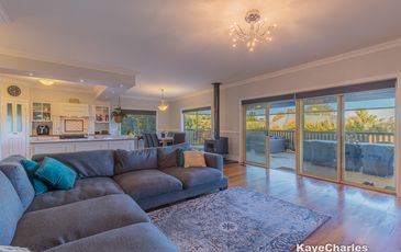 8 Glamis Rise, Beaconsfield